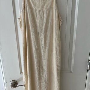 Elegant Cream Sleeveless Dress